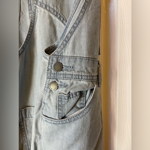Universal Thread Womens Overalls Jeans Blue Size 0 Light Wash NWT - Picture 10 of 15